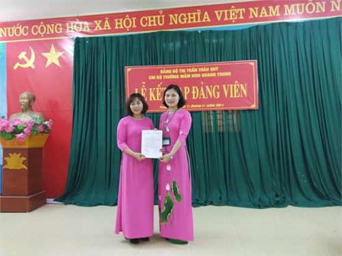 Kết nạp Đảng viên mới tại Chi bộ trường Mầm non Quang Trung năm 2019